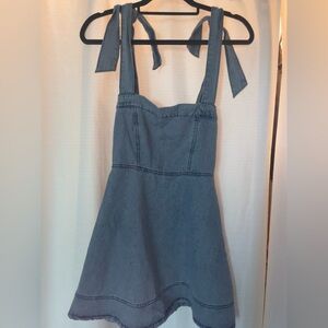 Bow Shoulder Denim Dress, Size XS, Brand Sonaco.